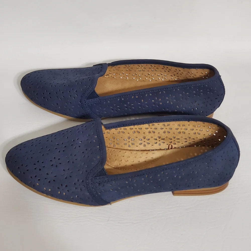 White Mountain Lazer Cut Navy Women's Flats